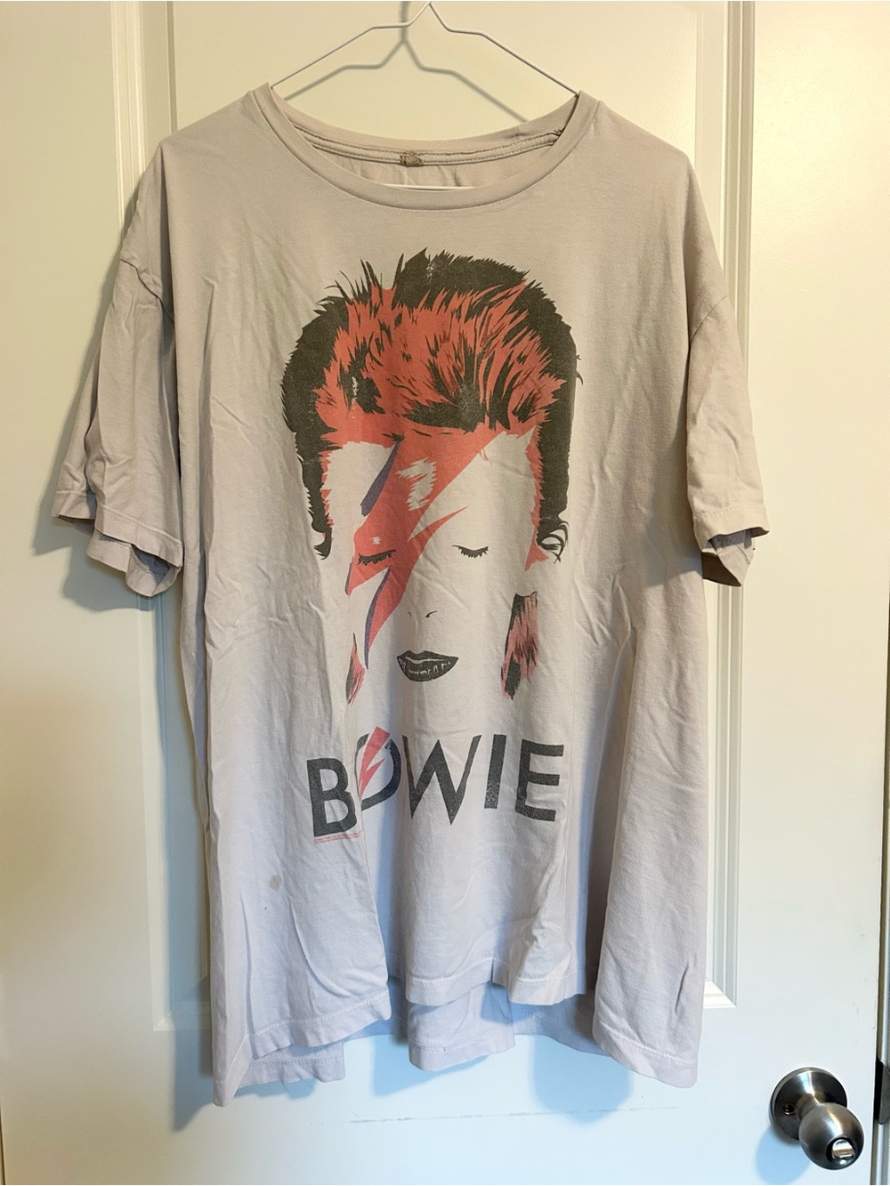 Hot Topic David Bowie Graphic Tee in white